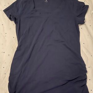 Old Navy maternity Tshirt and tank top NEW